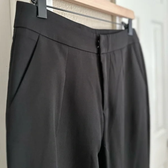Forever 21 Black Cropped Dress Pants Size: Large - Picture 3 of 6